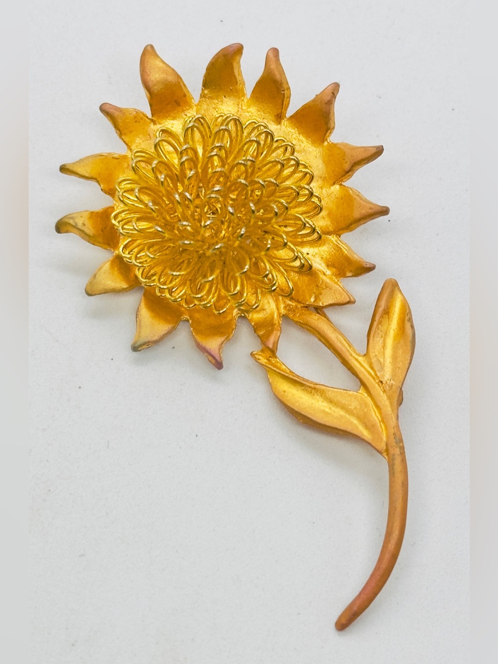Vintage Matte Gold Tone Flower Brooch Pin Sunflower 90s Figural Sun